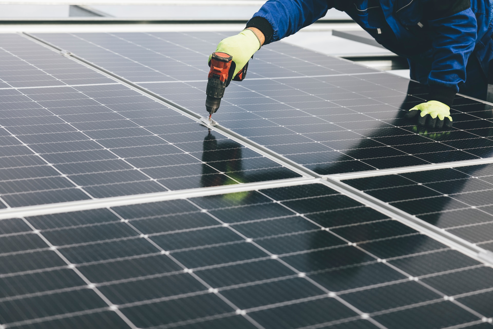 【2022】太陽光発電所のおすすめ買取業者3選を比較｜選び方や注意点も解説