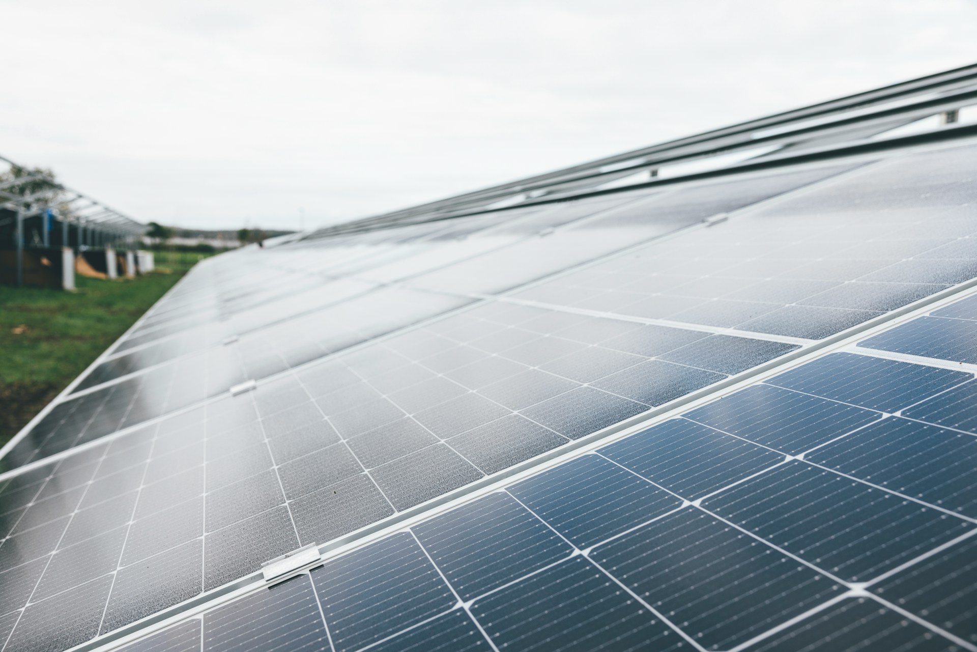 太陽光発電投資の7つのリスク｜後悔しないための対処方法を解説
