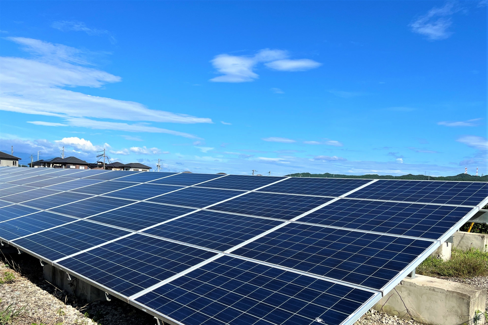 太陽光発電事業者はインボイス制度に登録すべき？概要や登録方法も合わせて紹介！